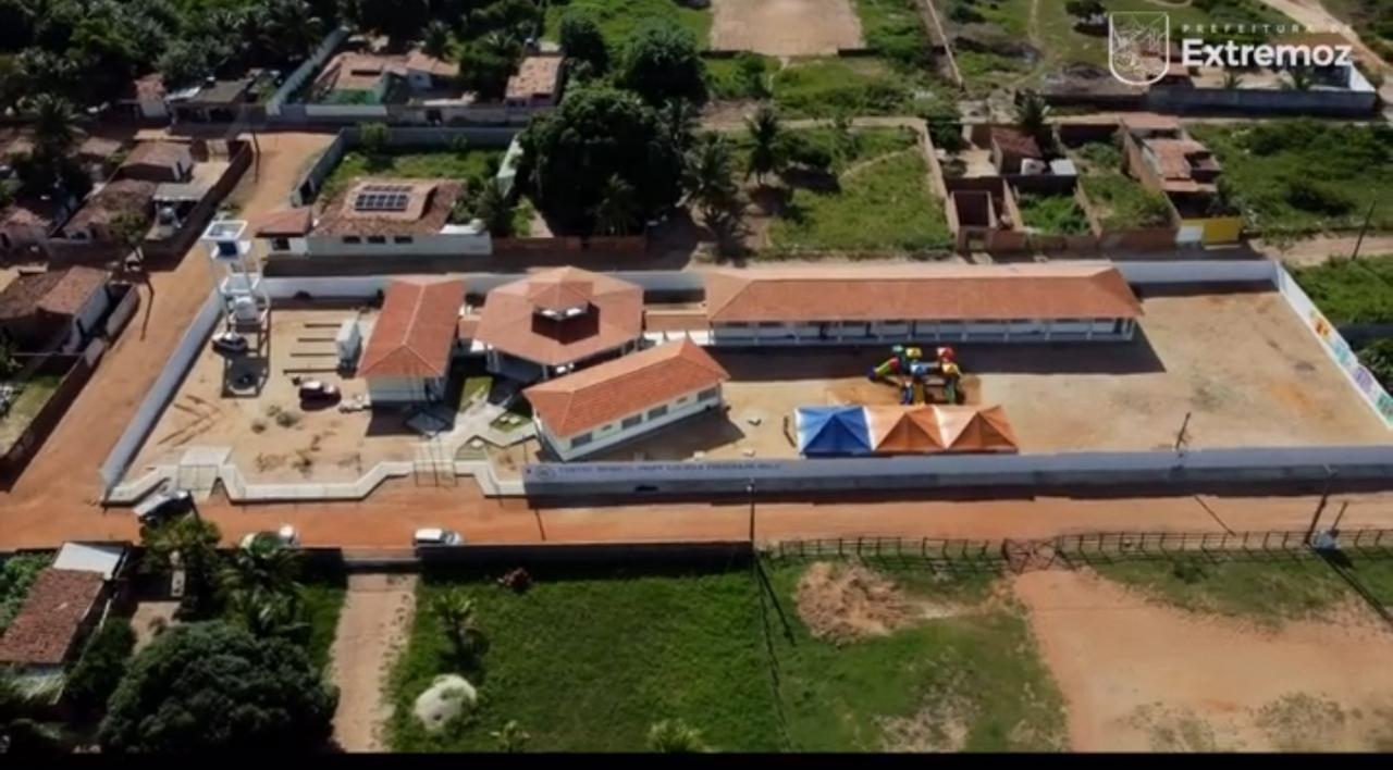 Escola Professora Luciana Ferreira de Melo - Vista aérea